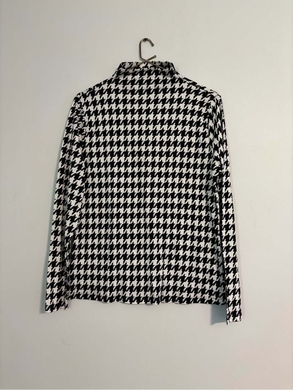 Ann Taylor Houndstooth Mock Neck Top NWT Size Large
